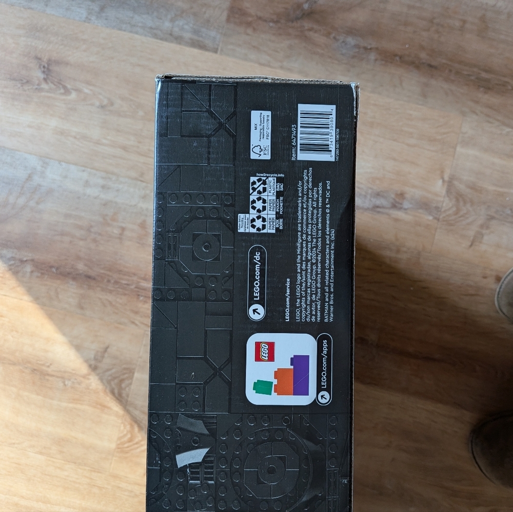 LEGO Batman Gotham City Set - Picture 3 of 6